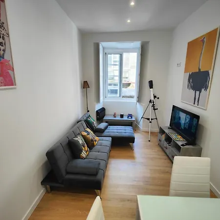 Rua Nova Apartment, Bajo Con Jardin, Netflix Y Ps4, 2 *