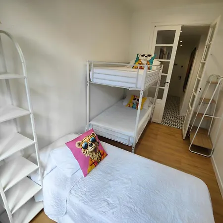 Rua Nova Apartment, Bajo Con Jardin, Netflix Y Ps4, 2 Appartement