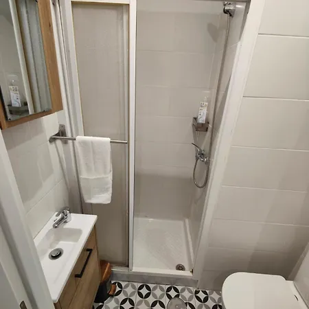 Rua Nova Apartment, Bajo Con Jardin, Netflix Y Ps4, 2 Appartement *